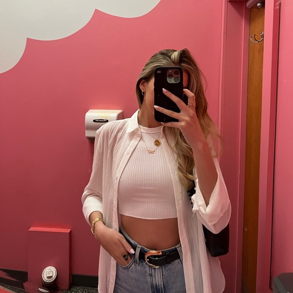 MEET YOUR POSHER, SHANNON - Picture 6 of 9